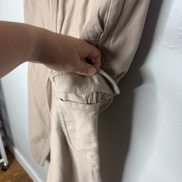 ATHLETA Farallon Cargo Crop Jogger Pants Silt Taupe - Picture 8 of 15